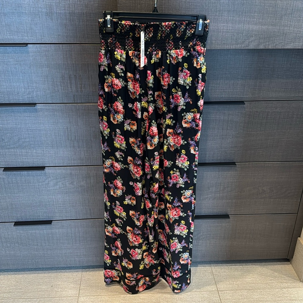 New alice and olivia floral silk pant
